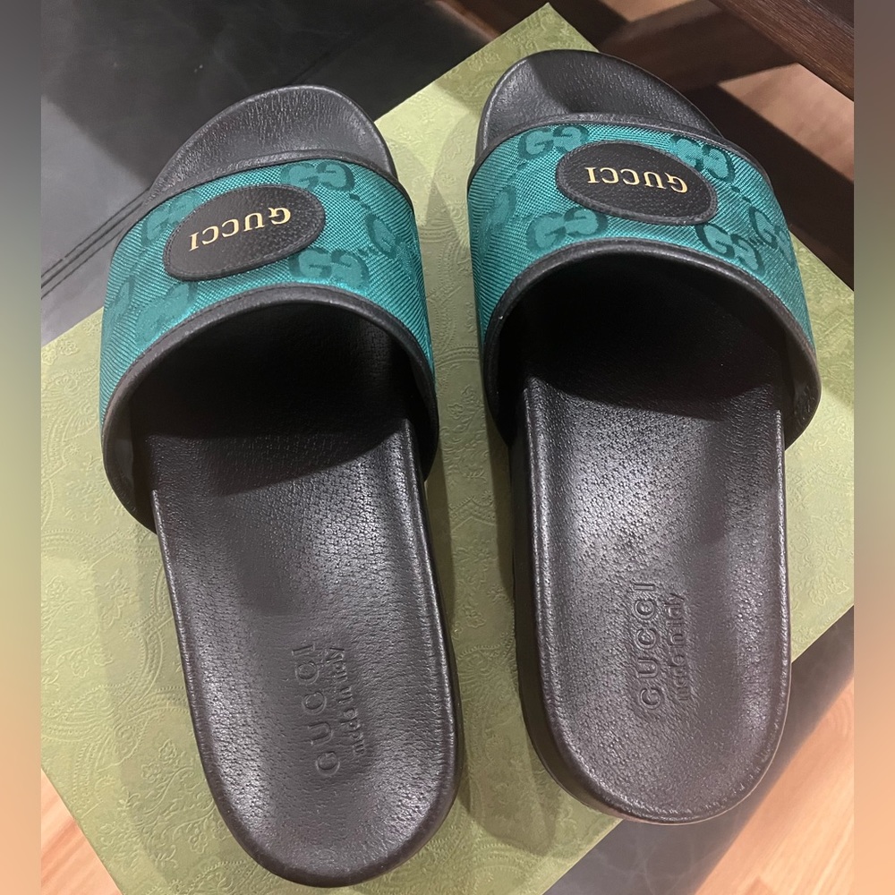 Gucci Mens Off the Grid slides